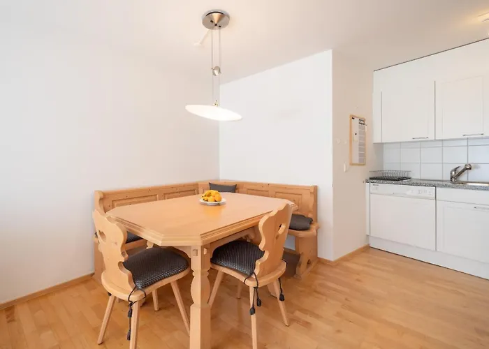 Laax Homes - Capolgarten 3,7 * Flims